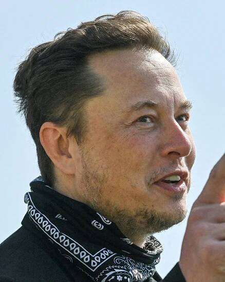 Why Musk's Buffett-like playbook won't work on Twitter