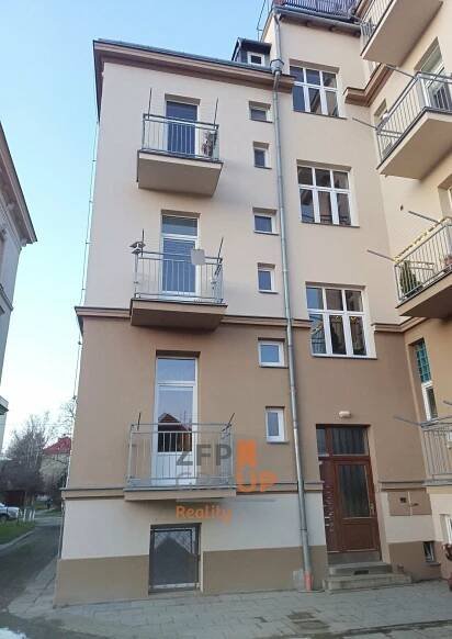 Budova na Olomoucké 2 - Prodej bytu 2+1 94 m², Olomoucká, Opava - Předměstí