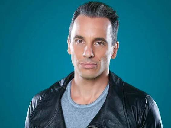 Meet Lana Gomez: Sebastian Maniscalco Wife