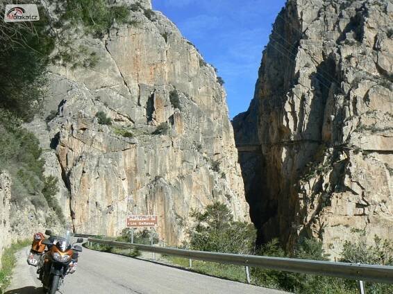 Španělsko ve víru (studených) vášní cestopis na motorce | Motorkáři.cz