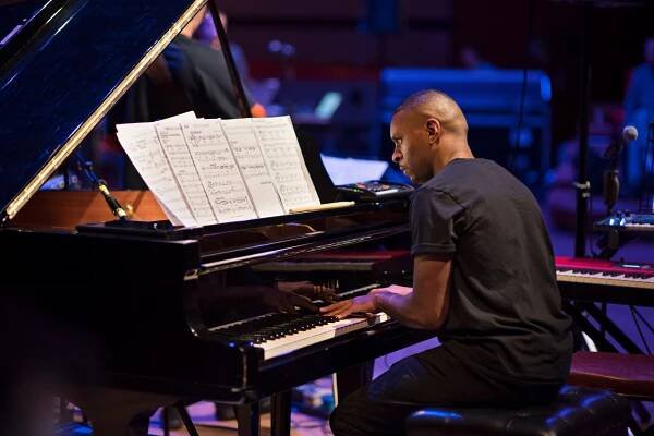 Live at Symphony Hall, David Austin Grey - Sound and Music