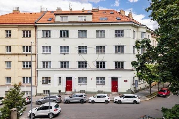 Prodej bytu 3+1 90 m2, Na Březince, Praha 5 - Smíchov | Reality.iDNES.cz 