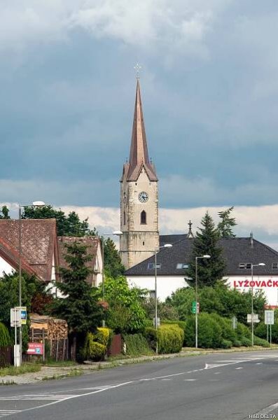Věž kostela  sv. Tomáše z Canterbury Mohelnice