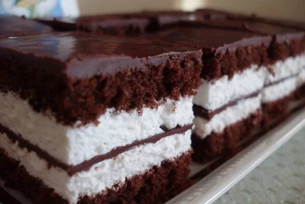 Kinder Pingui ŘEZY recept na nejlepší domácí dezert: Chutnější než ty kupovaný a celý plech vyjde na pár drobných korun!