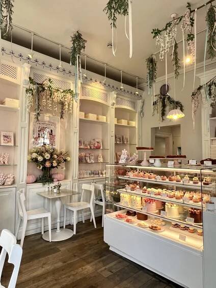 pretty interior of Peggy Porschen