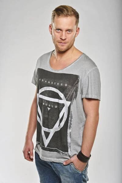Už ne Agáta! Prachařovy modré oči zkoumaly křivky jiné sexy krásky