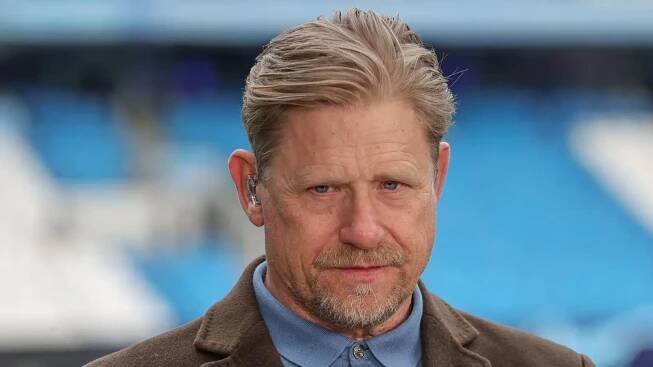 Peter Schmeichel slams one Man Utd star over lack of ‘pride’ for Brentford goal