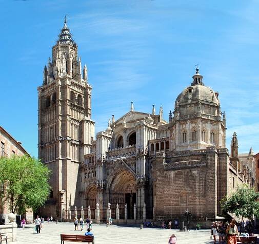 Soubor:Toledo Cathedral, from Plaza del Ayuntamiento.jpg – Wikipedie