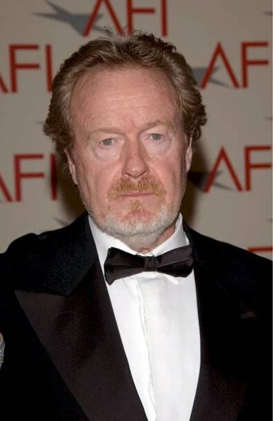 Ridley Scott: *30.11.1937, britský filmový režisér, producent, kameraman a herec