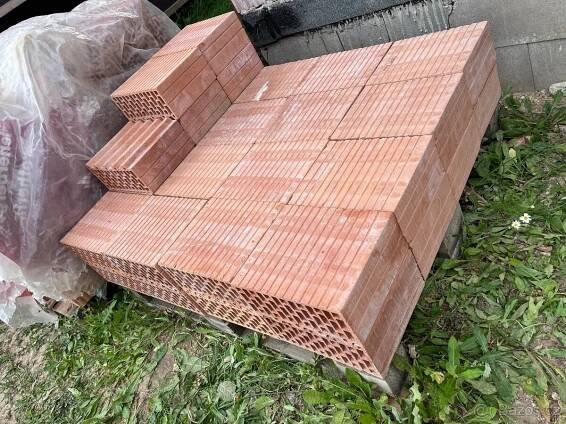 Cihly Porotherm 30 Profi 1/2 P15 BROUŠENÉ