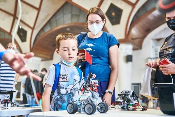 Projekty FEL na Maker Faire Prague 2021 