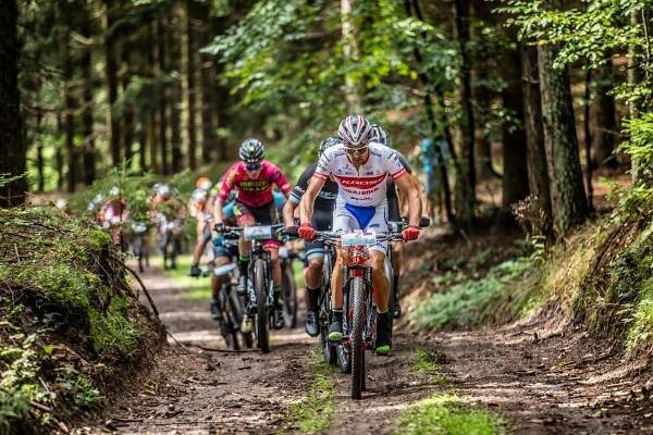 Cyklistické závody LESÁK CUP - Volnočasový web Červený Kostelec 