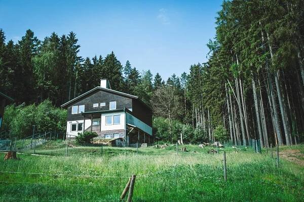 Retro hotel Pod Zvičinou Bílá Třemešná Exteriér fotografie