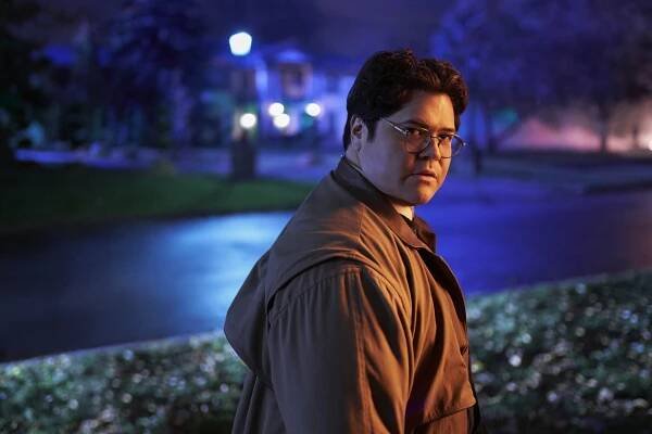 Harvey Guillen - Actor