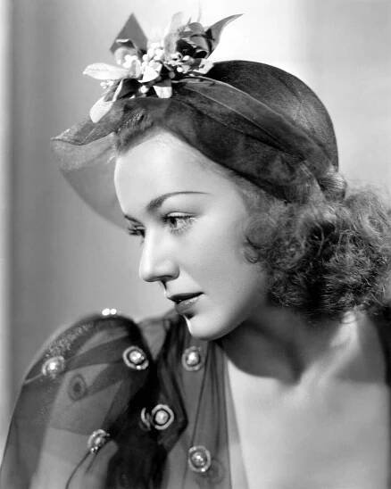 Anne Shirley, 1930