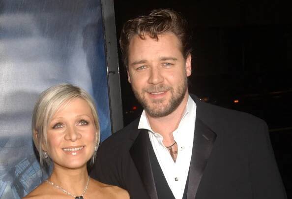 See Russell Crowe’s Lookalike Teenage Sons in New Rare Photo