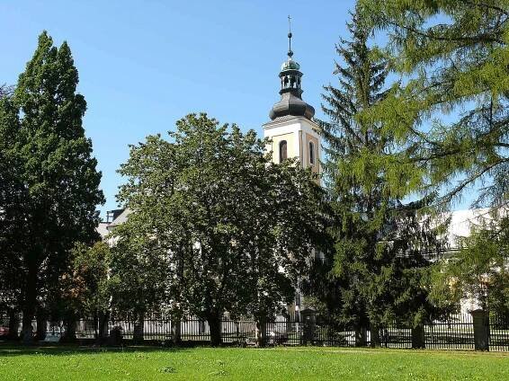 Televizní Dobré ráno v pátek z Bruntálu: pohádky, elektrokola i kosárna