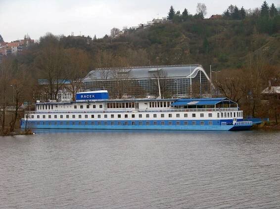 Category:Botel Racek - Wikimedia Commons