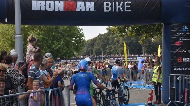 ANKETA: Bylo dopravní značení při závodu Ironman v Hradci Králové dostatečné?