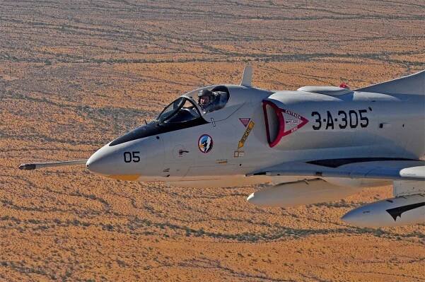 1960 Douglas A4C Skyhawk | Versatile Military Aircraft