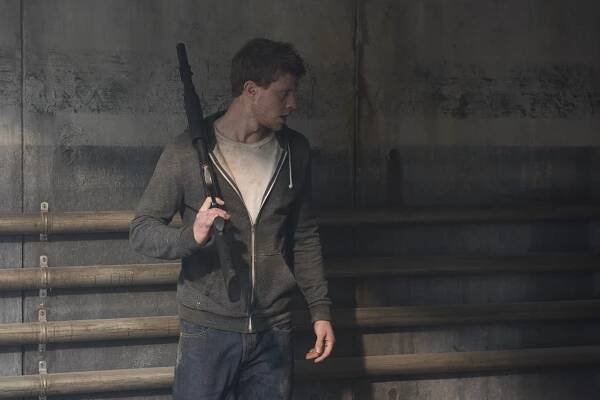 Jonny Weston - Beyond Skyline - Z filmu