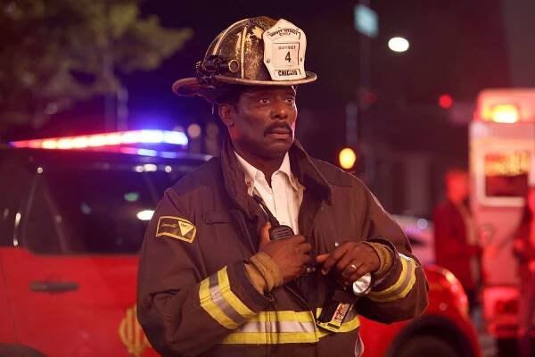 CHICAGO FIRE -- "Completely Shattered" Episode 1103 -- Pictured: Eamonn Walker Battalion as Wallace Boden
