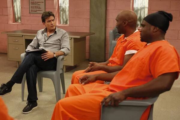 Kurz sebeovládání - Charlie přesvědčuje Lori - Z filmu - Charlie Sheen, James Black, Darius McCrary