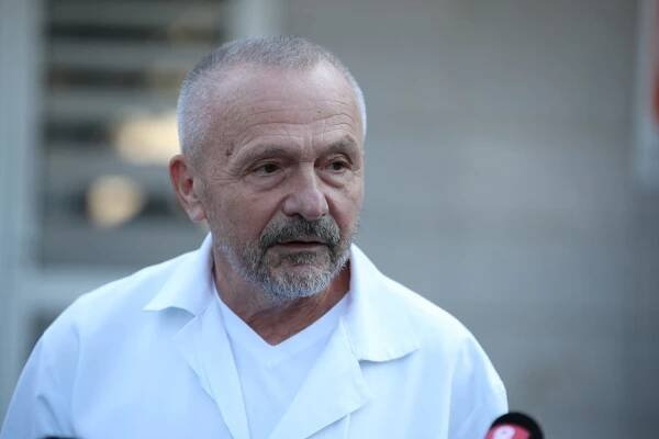 ‚Po zralé úvaze a s ohledem na svůj věk.‘ Zavoral odstoupil z funkce šéfa Ústřední vojenské nemocnice