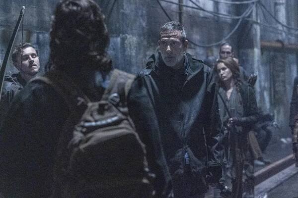 Callan McAuliffe, Jeffrey Dean Morgan, Laurie Fortier - Živí mrtví - Acheron: 1. část - Z filmu