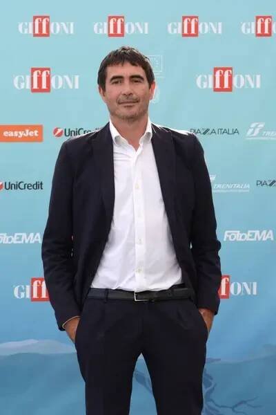 GIFFONI VALLE PIANA, ITÁLIE - 20. července 2024: Nicola Fratoianni na filmovém festivalu Giffoni 2024 - 20. července 2024 v Giffoni Valle Piana, Itálie. — Stock obrázek