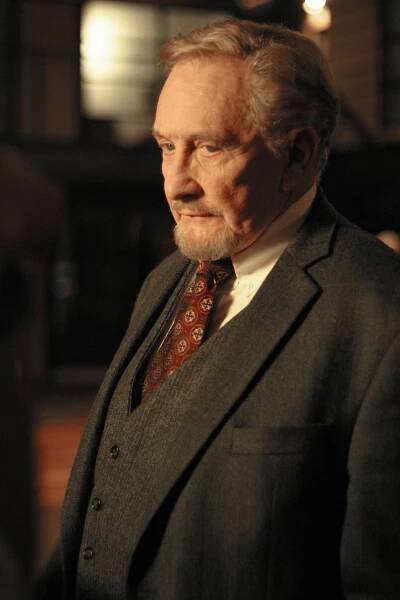 Angel - Otcové a synové (S05E07) (2003)