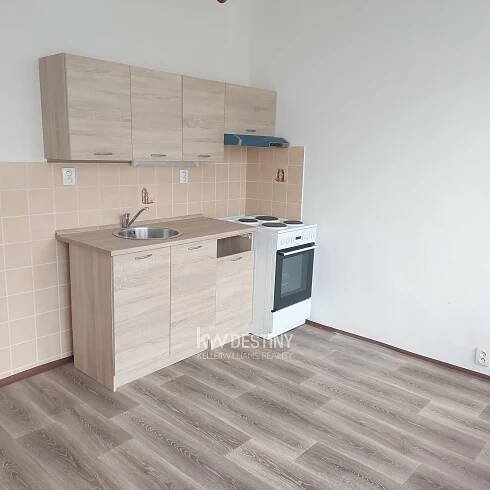 Pronájem byt 1+kk, 22 m2 - Teplice