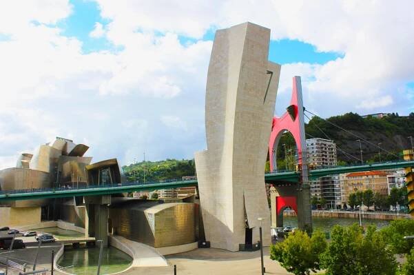 GUGGENHEIM'S MUSEUM - Naserges