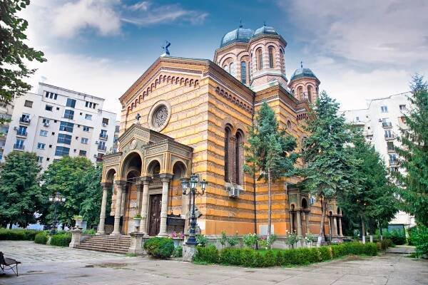CITY BREAK IN THE CHARMING BUCHAREST - Incoming