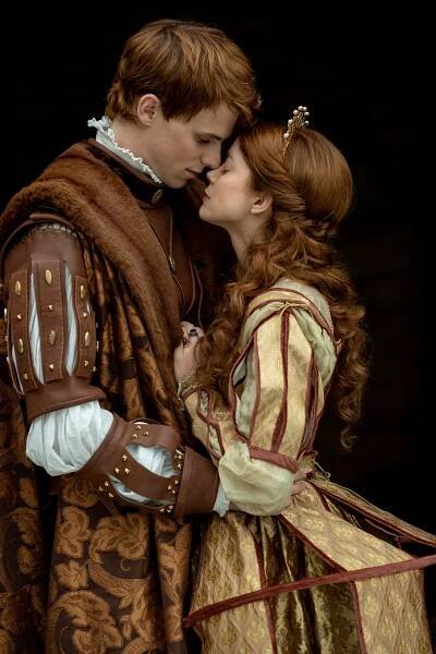 Španělská princezna - Osud - Z filmu - Ruairi O'Connor, Charlotte Hope