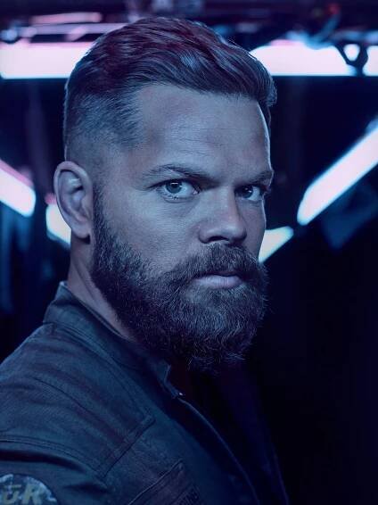 Expanze - Série 4 - Promo - Wes Chatham
