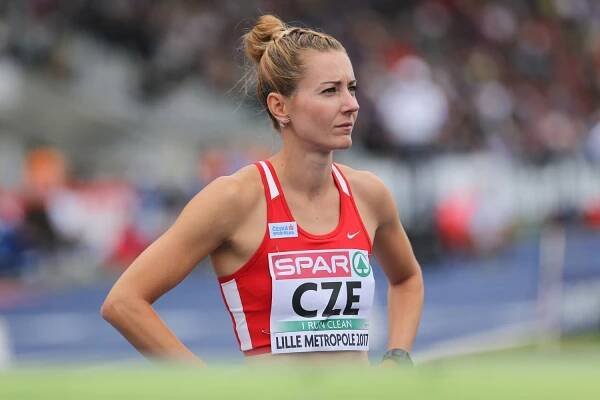 Rosolová ukončila atletickou kariéru, je těhotná