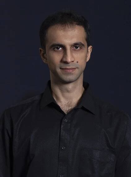 Nakul Bhalla Headshot 4