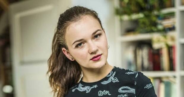 Veronika Divišová v seriálu Táta v nesnázích