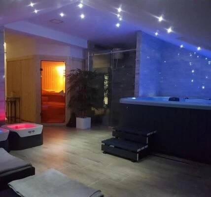 Wellness Apartmány EMPORIO s Vířivkou a Saunou Loštice