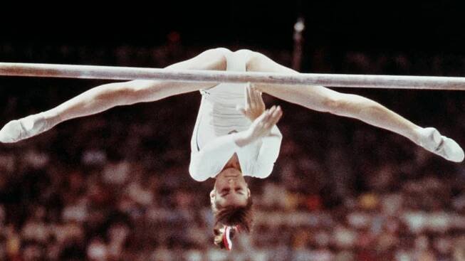 Nejlepší gymnastku světa tyranizoval vlastní trenér. Z hladu měla jíst zubní pastu