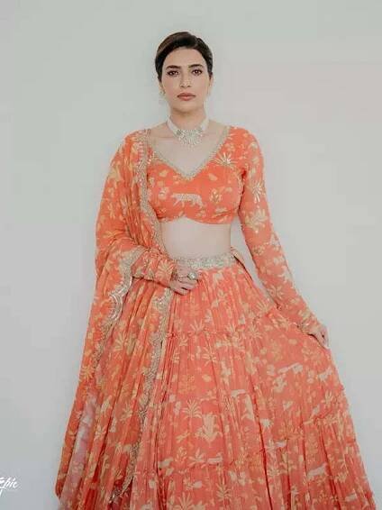 Karishma Tanna's style file is a glamorous fusion of elegance and trendsetting fashion, see pictures