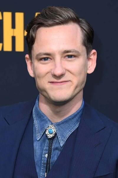 Lewis Pullman herec