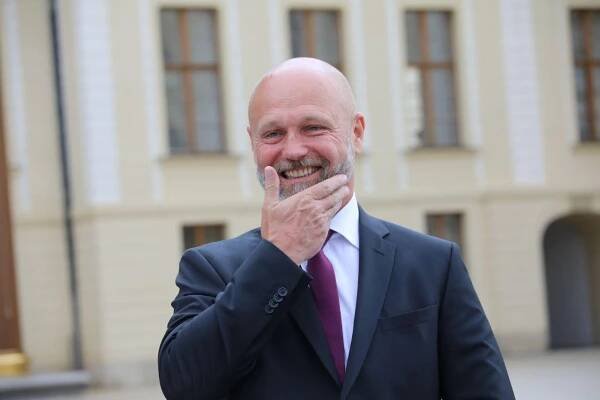 Nejvyšší soud povede motorkář, o kterém se toho moc neví. Kdo je Petr Angyalossy?