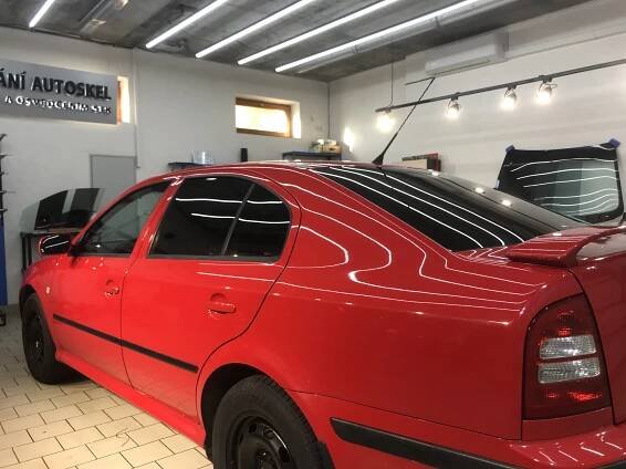 Ukázky tónování skel na Škoda - folieblack.cz