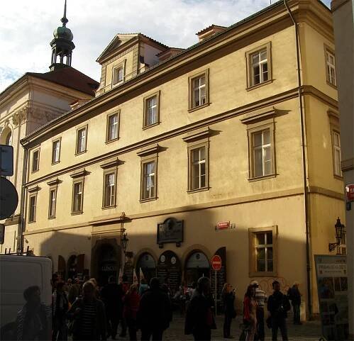 Soubor:Kolej Klementinum (Staré Město), Praha 1, Křižovnické nám., Karlova 190, Staré Město - součást souboru dům čp. 1.jpg