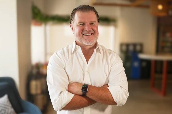 Jeff Perry Headshot (cropped)