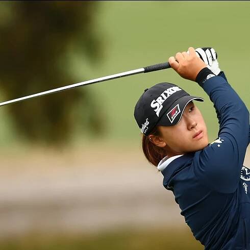 Teen amateur tops Australian Open leaderboard - after almost missing tee time