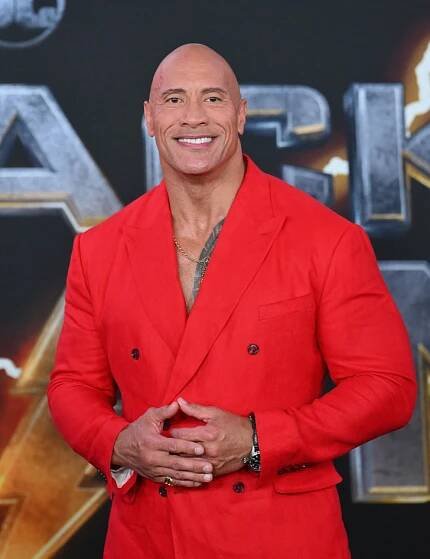 “Something’s Not Right,” Dwayne Johnson’s New Physique Has Fans Shocked & Concerned / Bright Side