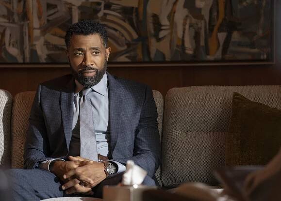 Black Lightning - Kniha rekonstrukce: 2. kapitola: Nepřijatelné ztráty - Z filmu - Cress Williams